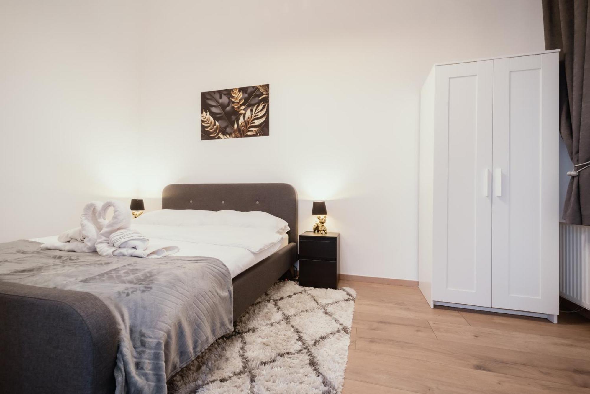 Modelia Apartment At Gellert Square 부다페스트 외부 사진